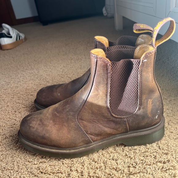Dr. Martens Brown Leather Chelsea Boots for Men - Picture 3 of 4
